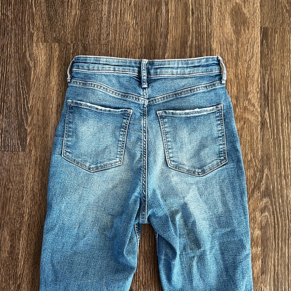 H&M distressed jeans - Picture 7 of 7